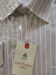 John Players Men Shirts - New with Tags 42&#34;