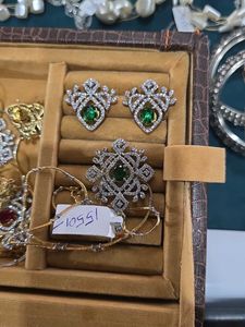 Panna Zirconia Pendant Set With Chain