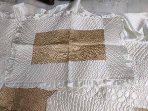 Elegant White &amp; Gold Bedding Set