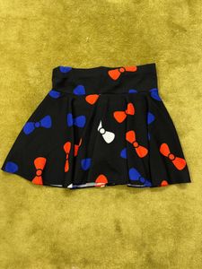 Beautiful Skirt Along With Shorts