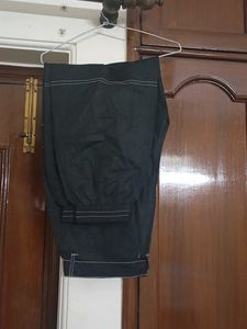 women&#39;s Black Cargo pants