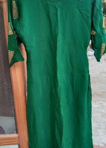 Elegant Green Kurta With Stone Work