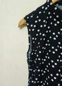 Trendy New Polka Dot Sleeveless Blouse