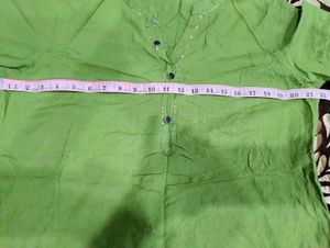 short olive green kurta 3/4 sleeve