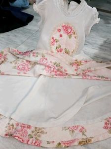Beautiful Designer Gown No Zip Button Available