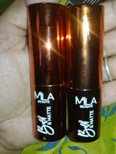 MILA BEAUTE Gold &amp; Matte Foundation