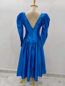 Elegant Blue Midi Dress