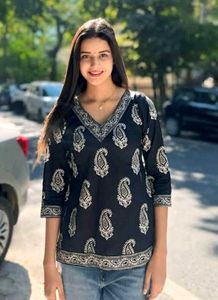 Stylish Black Printed Kurta