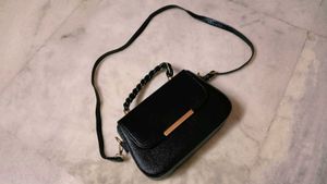Chic Black Handbag