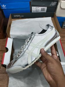 Onitsuka Tiger Trainer Silver And White UK 7.5