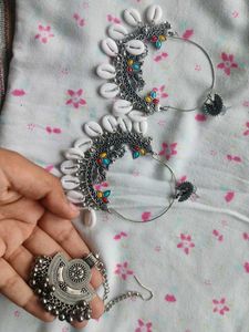 Earrings And Mangtika