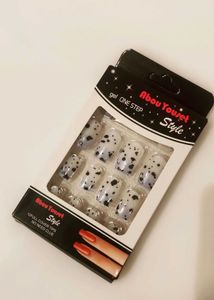 Abou Youset Style Nails