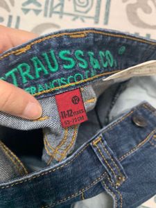 Levis Jeans - Women / Kids
