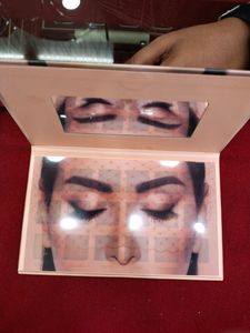 Nude Edition Eyeshadow 18 Color Palette