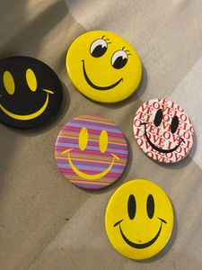 Smiley Badges 🥰 ( Set Of 5 )