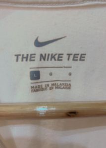 Levis- Nike tshirt Combo