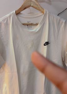 Levis- Nike tshirt Combo