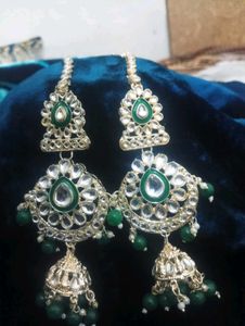 bridal jewellery set in green trending jeweller