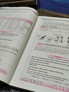 Pradeep&#39;s Chemistry Book For Class 10th