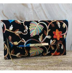 FASHIONABLE WOMEN'S LATEST CLUTCH (Totally New)