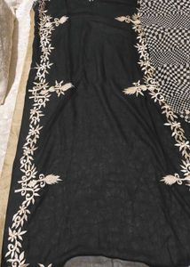 Elegant Embroidery kurta with inner