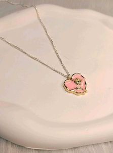 Aesthetic Chains
