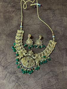Elegant Gold-toned Necklace Set