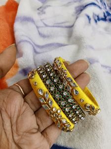 Handmade silk Thread Kundan Bangles Set