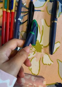 Set Of 8 Pens