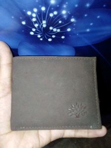 8 Packet On Wallet