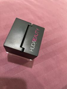 Huda Beauty Setting Powder