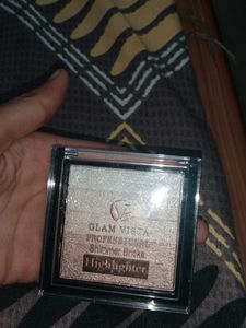 Glam Vista Highlighter Makeup