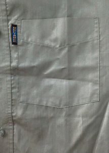 Men&#39;s Casual Shirt