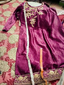 Elegant Embroidered Kurti