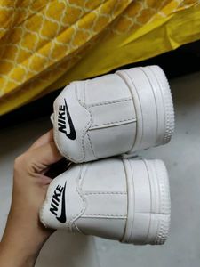 Nike Shoes Unisex Sneakers