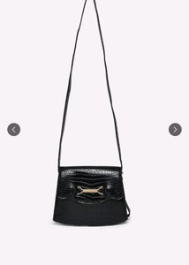Twenty Dresses Black Textured Structured Bag..