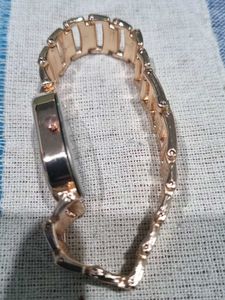 Guess Gold-Tone Ladies Watch