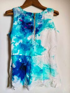 Size S/M Abstract Print Sleeveless Top