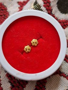 Beautiful New Flower Desine Studs