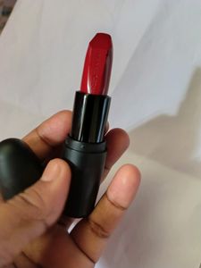 Faces Canada Jungle Red Lipstick