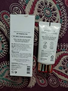 d&#39;Alba Waterfull Pink Correcting Tone-Up Sunscreen