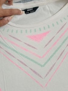 Women White Tshirt