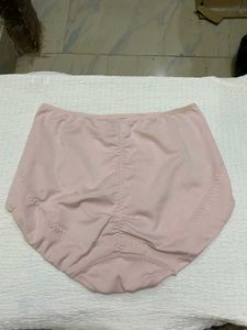 High waist brief stretch till 34