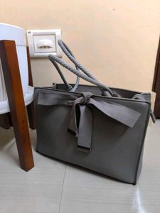 Van Heusen Handbag