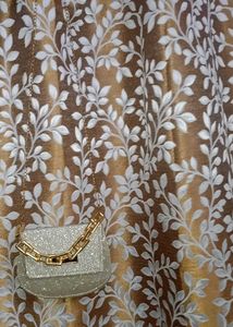 Sparkling Clutch