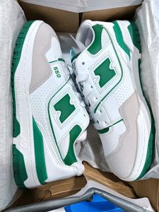 NEW BALANCE 550