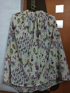 Elegant skirt in pristine condition