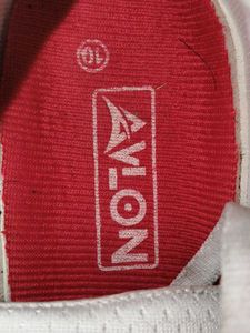 Avlon white multi colour running Sneakers