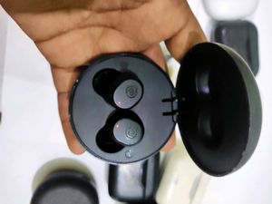 Noise Bluetooth Earbuds 12 Pics