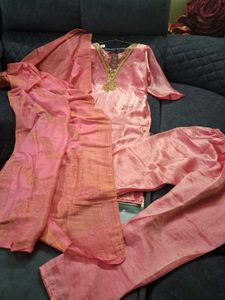 Pink Embroidered Kurta Set xl